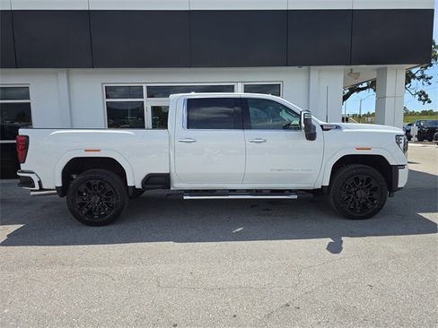 New 2025 GMC Sierra 2500 Denali w/ Denali Reserve Package image 7