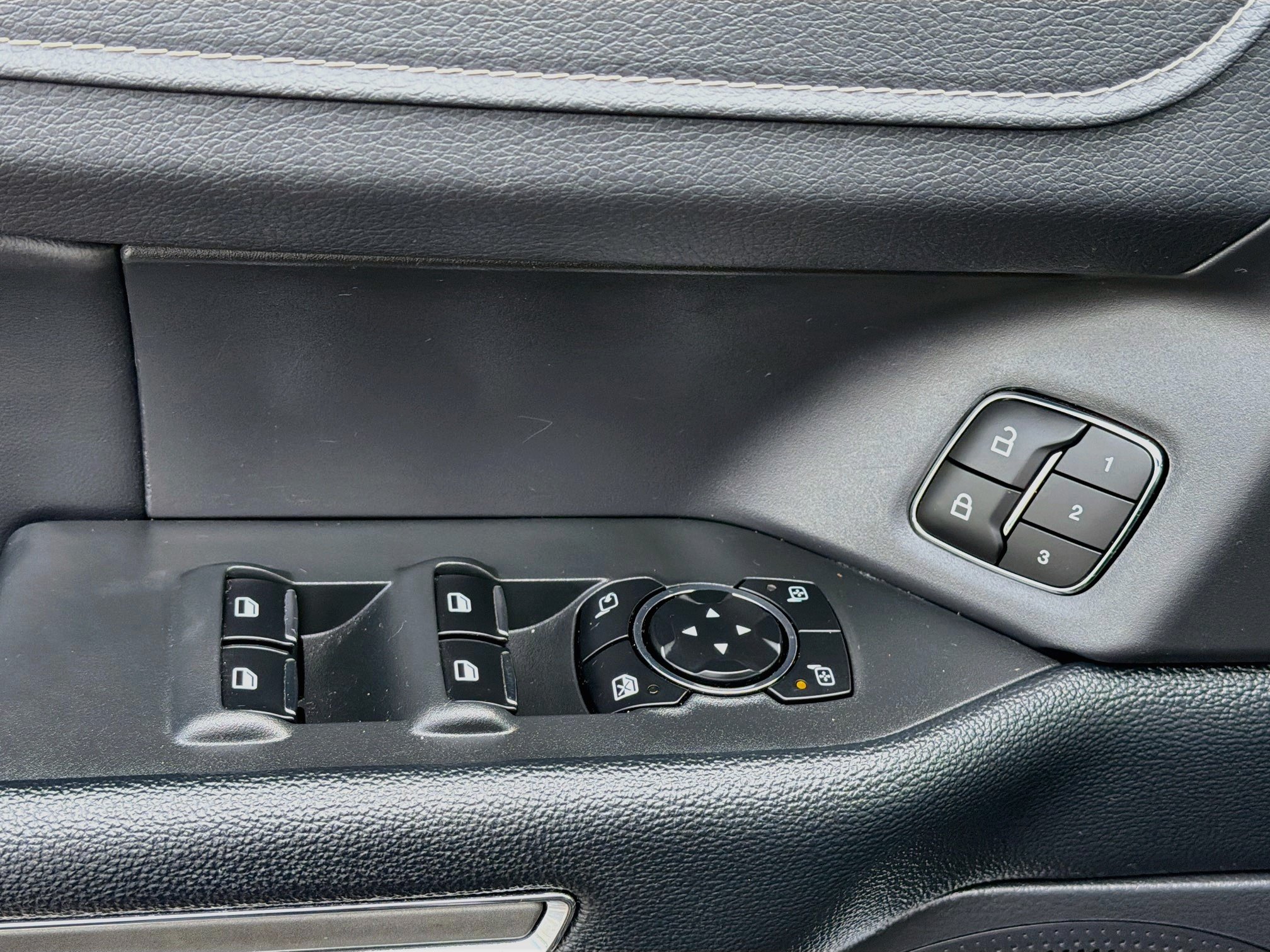 Used 2024 Ford Expedition Max XLT AWD/4WD image 25