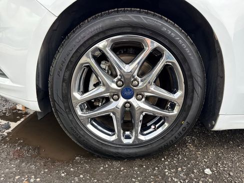 Used 2014 Ford Fusion SE image 27