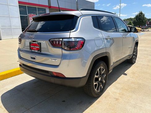 Used 2022 Jeep Compass Latitude w/ Convenience Group AWD/4WD image 4