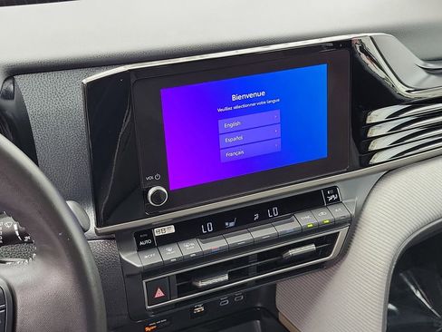 Used 2025 Toyota Camry SE FWD image 29