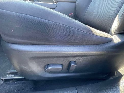 Used 2024 Nissan Altima 2.5 SV FWD image 16