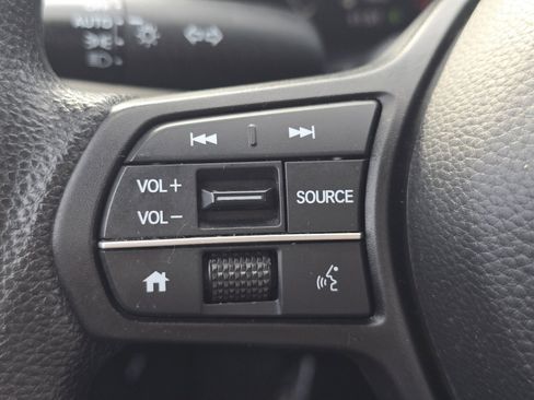 Certified 2023 Honda HR-V LX image 31