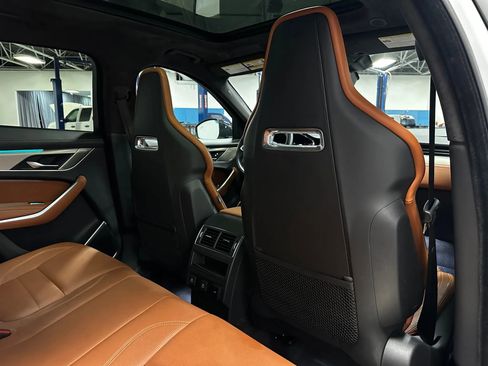 Used 2025 Jaguar F-PACE R-Dynamic S image 19