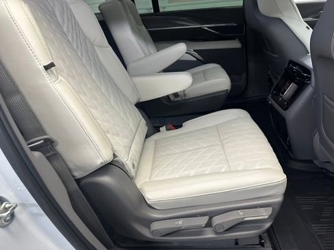 New 2026 Cadillac Escalade IQ Luxury 1 w/ LPO, Floor Liner Package image 28