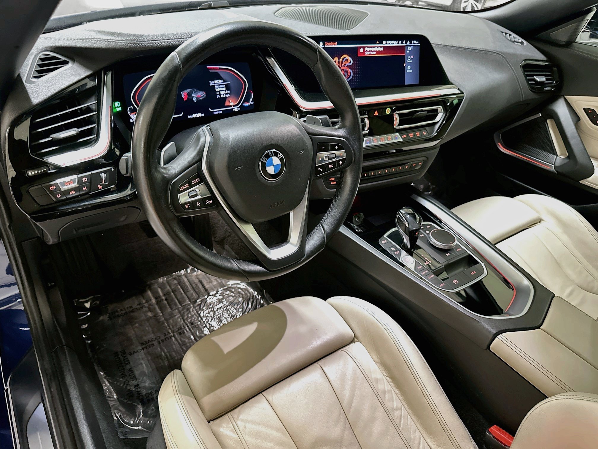 Used 2019 BMW Z4 sDrive30i w/ Convenience Package RWD image 9