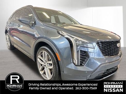 Used 2020 Cadillac XT4 Sport image 3