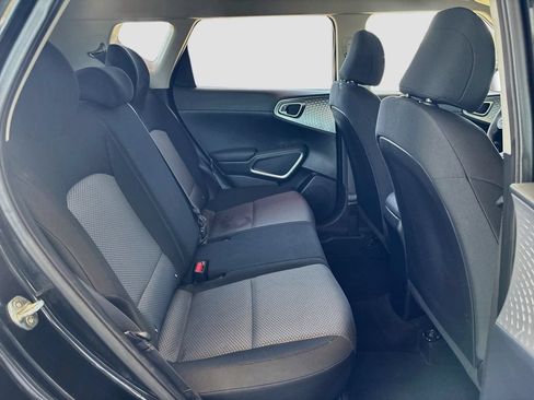 Used 2023 Kia Soul LX w/ Option Group 015 FWD image 21