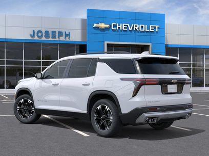 New 2027 Chevrolet Traverse LT w/ Sun and Wheel Package