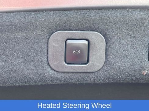 Used 2020 Lincoln Continental AWD w/ Premium Package image 16