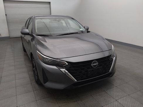 Used 2025 Nissan Sentra SV FWD image 14