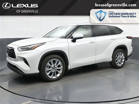 Used 2024 Toyota Highlander Limited image 4