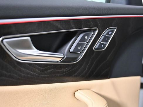 Used 2023 Audi Q8 Premium Plus image 20