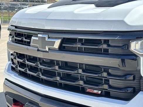 Used 2022 Chevrolet Silverado 1500 LT Trail Boss w/ LT Trail Boss Premium Package AWD/4WD image 33
