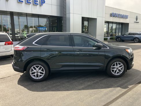 Used 2024 Ford Edge SEL w/ Class II Trailer Tow Package AWD/4WD image 8