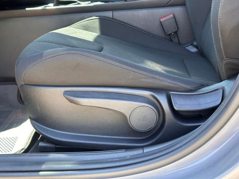 Used 2025 Hyundai Elantra Sport image 27