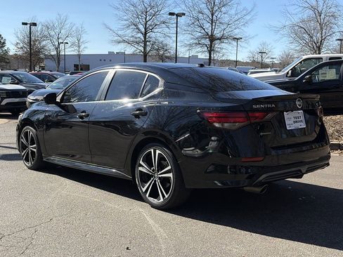 Used 2021 Nissan Sentra SR image 3