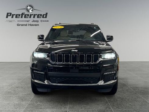 Used 2024 Jeep Grand Cherokee L Limited w/ Luxury Tech Group II image 11