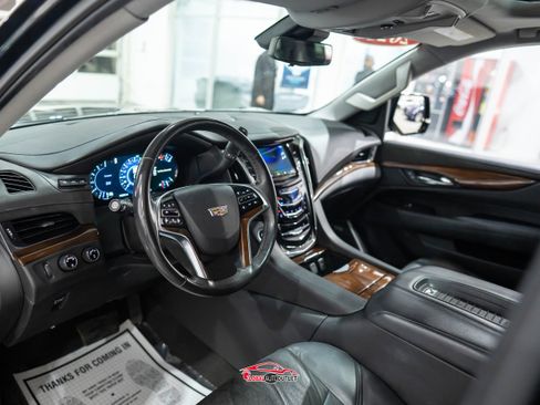 Used 2020 Cadillac Escalade ESV Premium Luxury w/ Escalade Sport Edition image 13