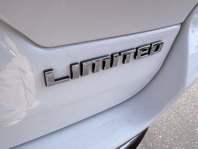 Used 2022 Jeep Grand Cherokee Limited AWD/4WD image 25