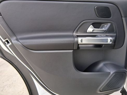 New 2026 Mercedes-Benz GLB 250 image 22