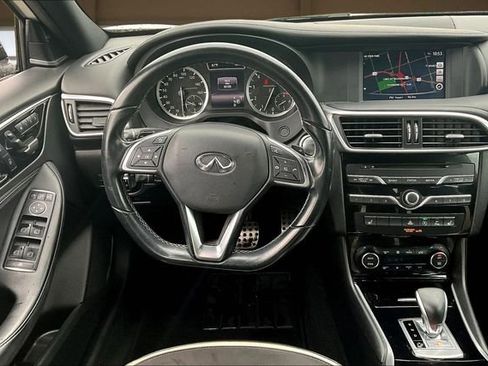 Used 2019 INFINITI QX30 Sport w/ Cargo Package image 5