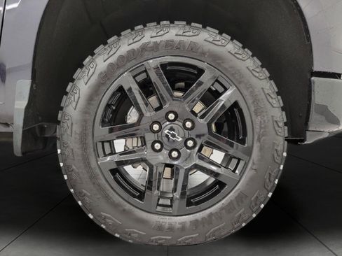 Used 2022 Chevrolet Silverado 1500 Custom Trail Boss w/ LPO, Dark Essentials Package image 3