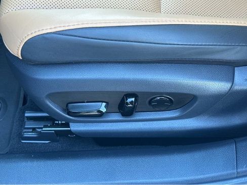 Used 2022 Lexus ES 300h w/ Premium Package image 34