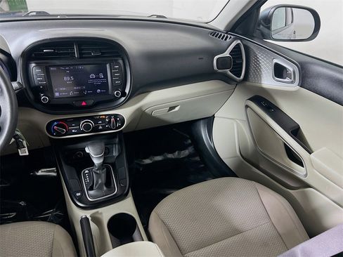 Used 2023 Kia Soul LX image 21