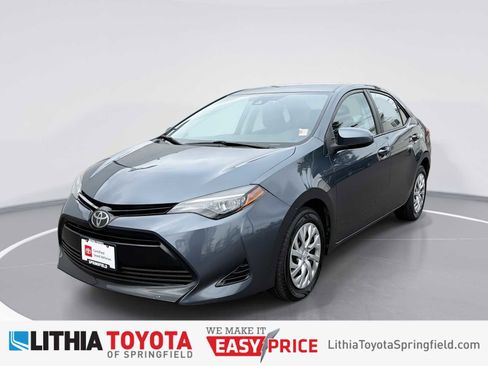 Certified 2018 Toyota Corolla LE image 1
