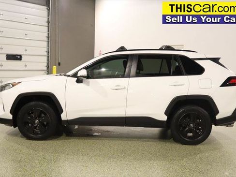 Used 2019 Toyota RAV4 XLE FWD image 5