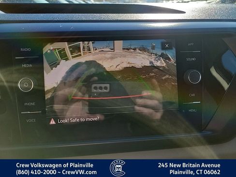 Certified 2022 Volkswagen Taos SE w/ Panoramic Sunroof Package image 8