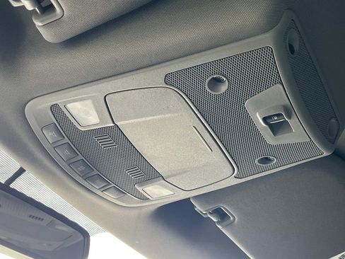 Used 2018 Ford F150 Lariat image 34