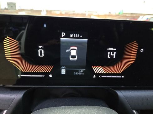 Used 2025 Kia K4 LXS image 2