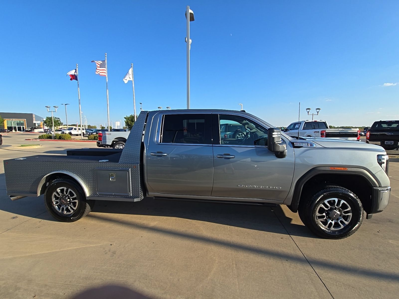 Used 2024 GMC Sierra 3500 SLE w/ SLE Convenience Package AWD/4WD image 6