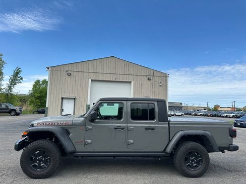 Used 2021 Jeep Gladiator Mojave AWD/4WD image 10