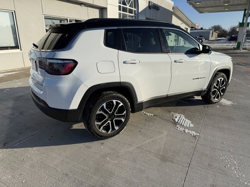 Used 2023 Jeep Compass Limited image 8