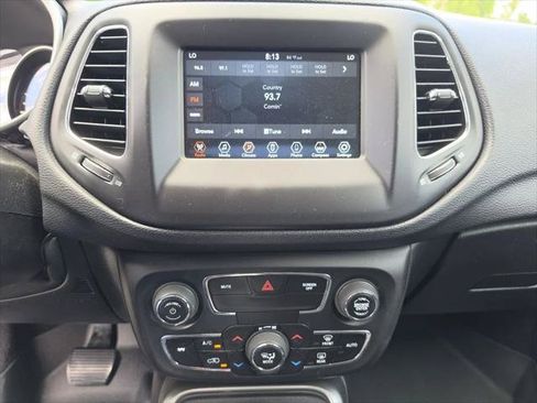 Certified 2018 Jeep Compass Latitude w/ Popular Equipment Group FWD image 20