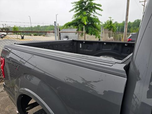 Used 2018 Ford F150 XLT w/ Equipment Group 302A Luxury AWD/4WD image 13