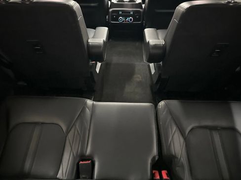 Used 2020 Ford Expedition Platinum RWD image 25