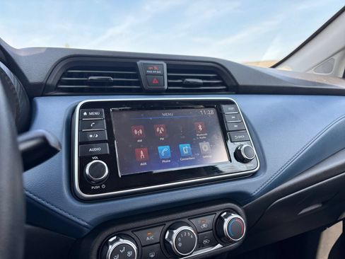 Used 2025 Nissan Versa SV FWD image 19
