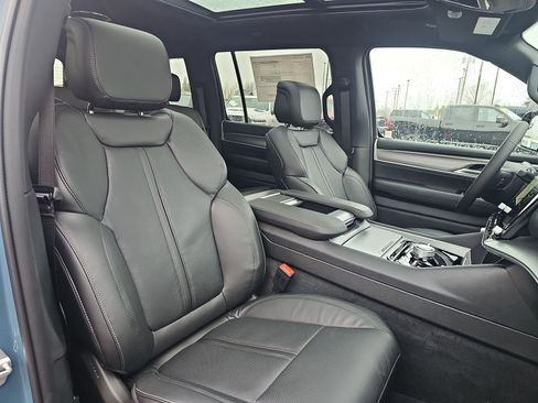 New 2026 Jeep Grand Wagoneer 4WD image 32