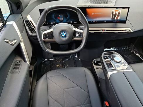 Used 2023 BMW iX xDrive50 AWD/4WD image 13