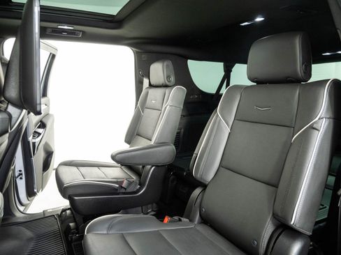 Used 2026 Cadillac Escalade ESV Sport w/ Touring Package AWD/4WD image 21