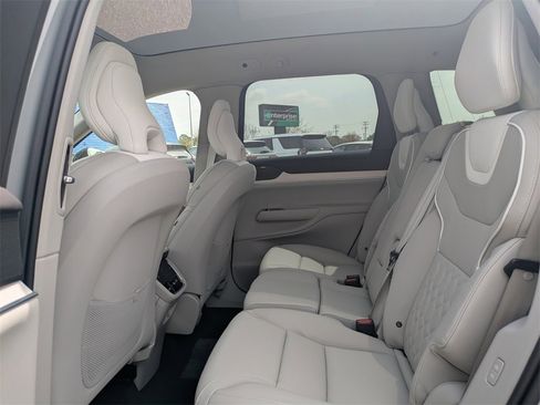 New 2025 Volvo EX90 Ultra image 14