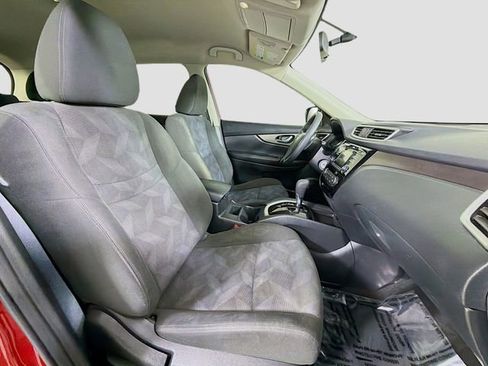 Used 2016 Nissan Rogue S image 26