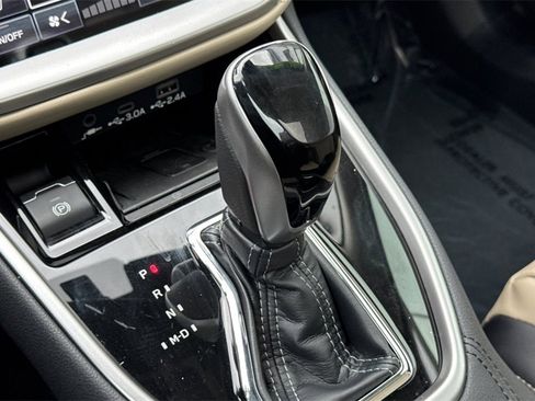 Certified 2025 Subaru Outback Limited image 27