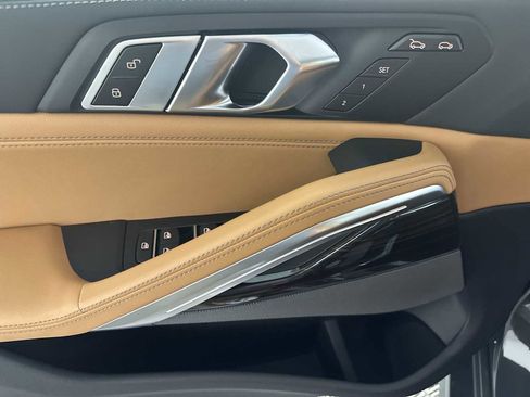 New 2026 BMW X6 xDrive40i w/ Executive Package image 13