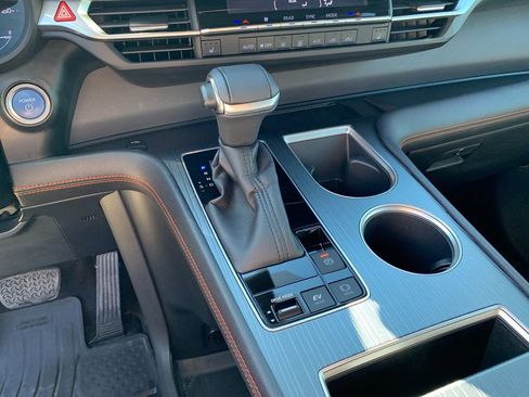 Used 2022 Toyota Sienna XSE w/ XSE Plus Package image 28