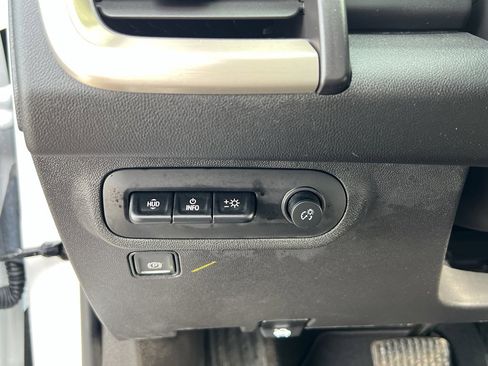 Used 2023 GMC Terrain Denali image 15